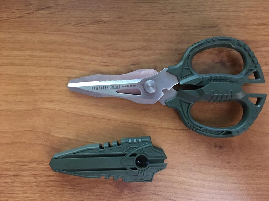 eng_scissor_1.JPG
